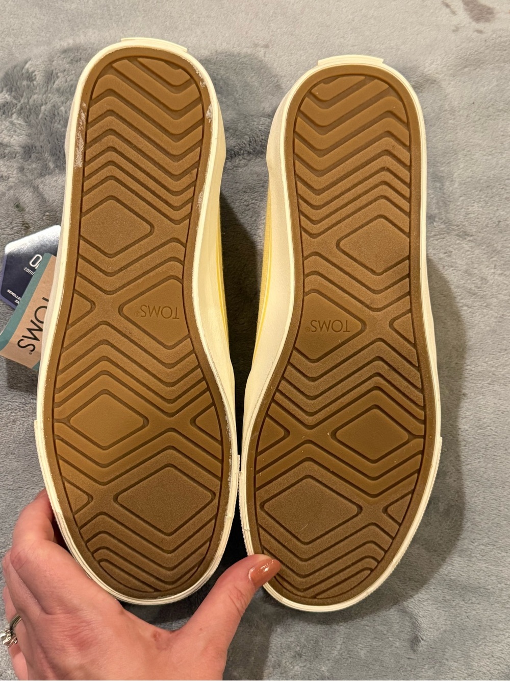 Tom’s women’s alpargata yellow lace up shoes size 9.5 NWT - Picture 4 of 6